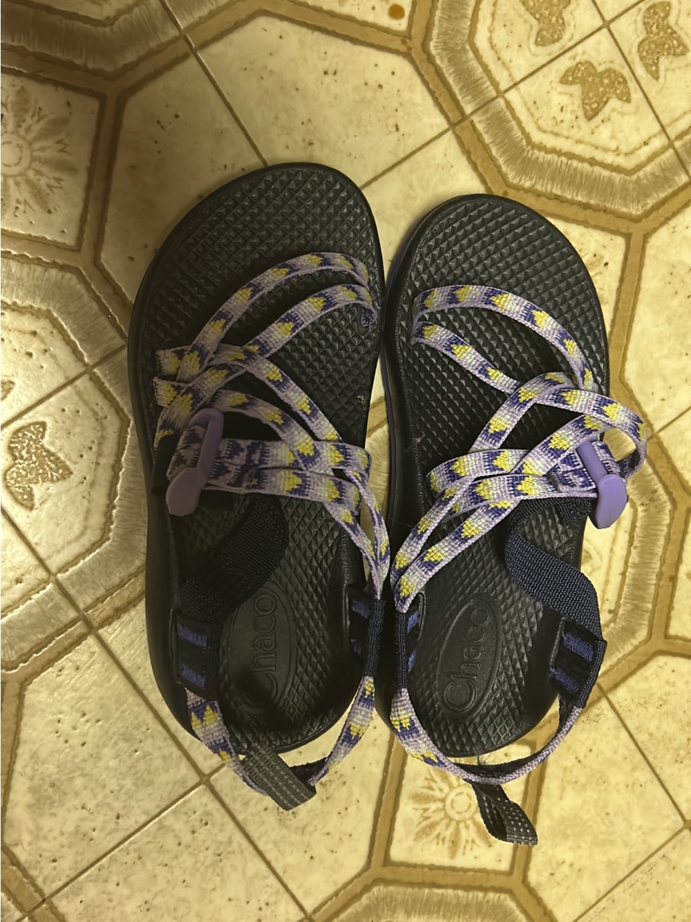 Kids Purple Patterned Strap Sandals